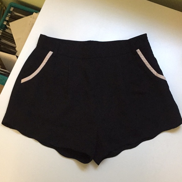 Nasty Gal shorts NWOT - Picture 1 of 6